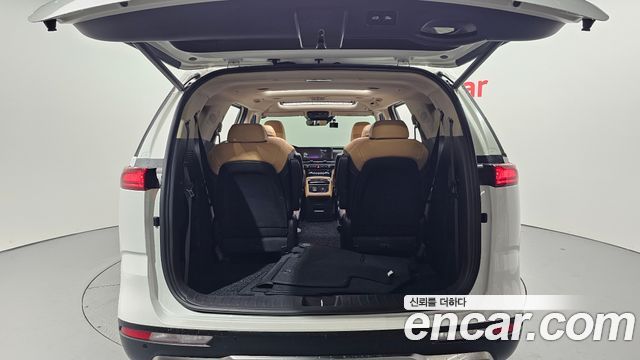 Kia Canival 2023 — photo 26