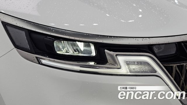 Kia Canival 2023 — photo 8
