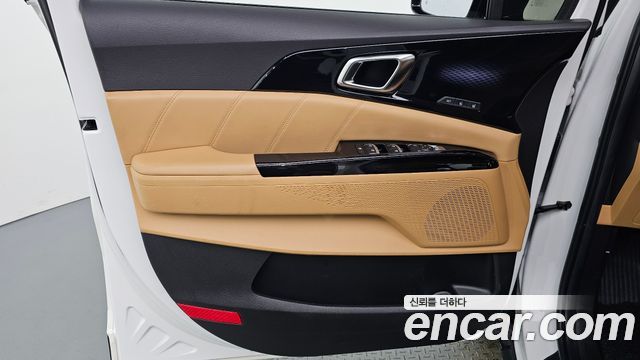 Kia Canival 2023 — photo 14