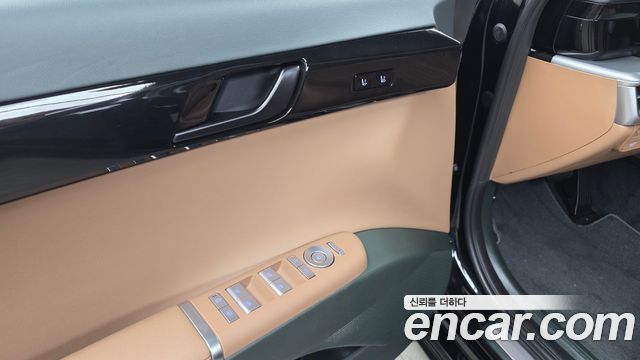 Hyundai Grandeur 2025 — photo 28