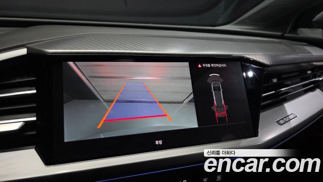 Audi Q4 e-tron 2022 — photo 22