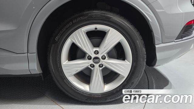 Audi Q4 e-tron 2022 — photo 7