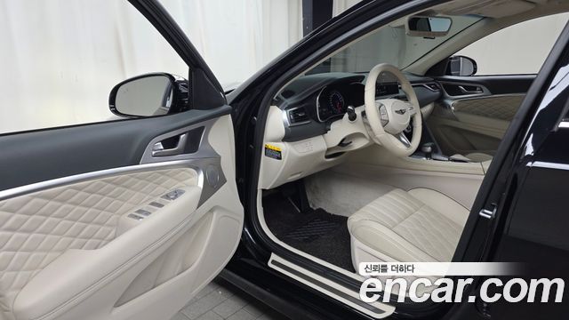 Genesis G70 2020 — photo 13