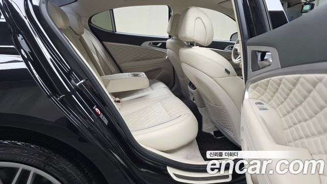 Genesis G70 2020 — photo 17