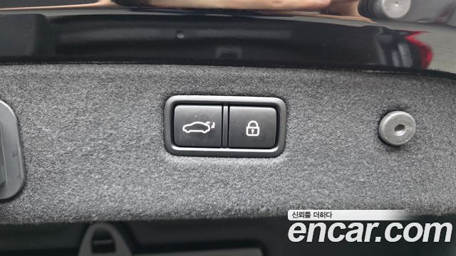 Genesis G70 2020 — photo 22