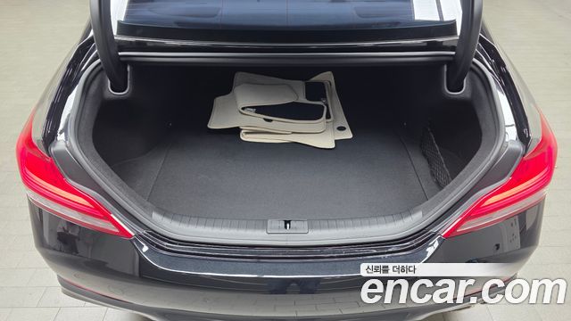 Genesis G70 2020 — photo 23