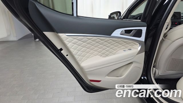Genesis G70 2020 — photo 15