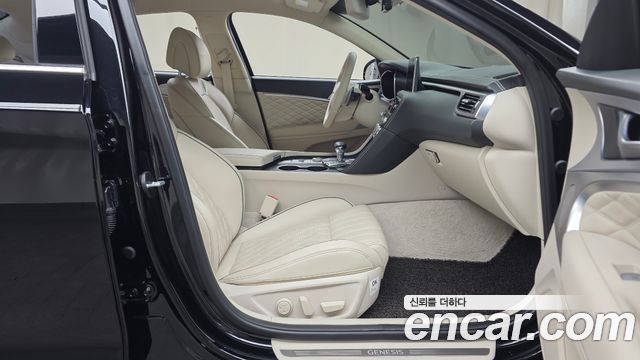 Genesis G70 2020 — photo 16