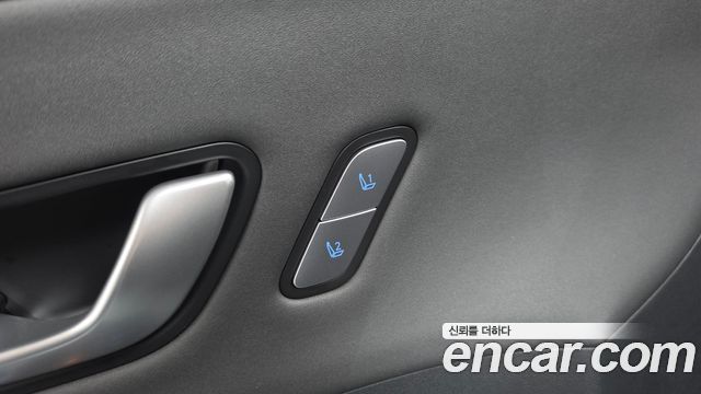 Hyundai Kona 2023 — photo 31