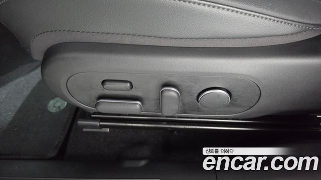 Hyundai Kona 2023 — photo 32