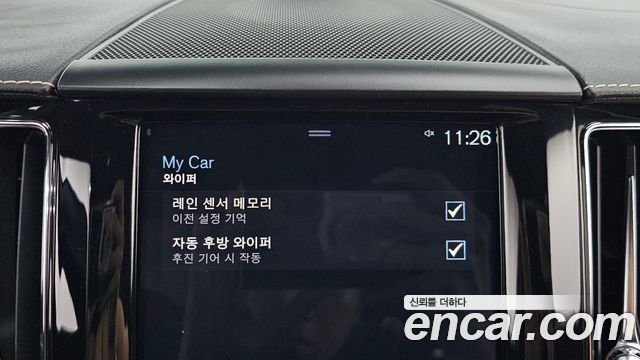 Volvo XC60 2019 — photo 27