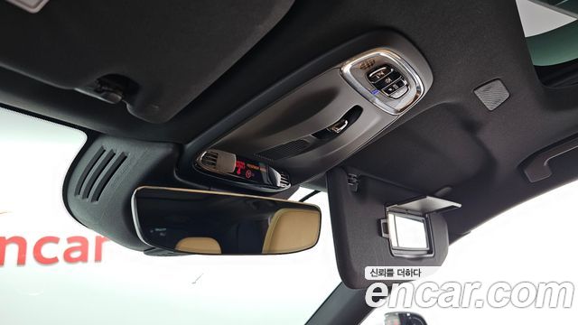 Volvo XC60 2019 — photo 29