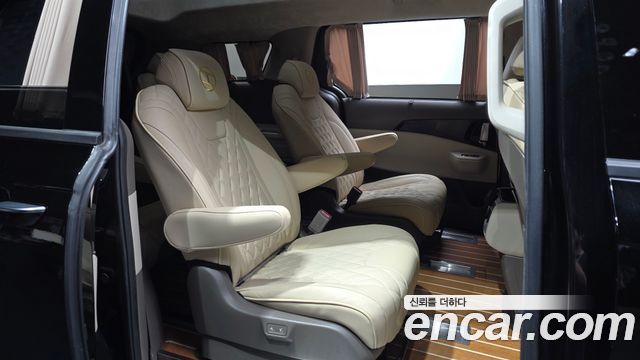 Kia Canival 2024 — photo 12