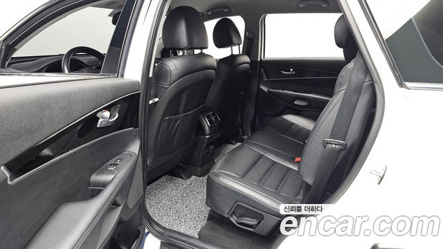 Kia Sorento 2018 — photo 11