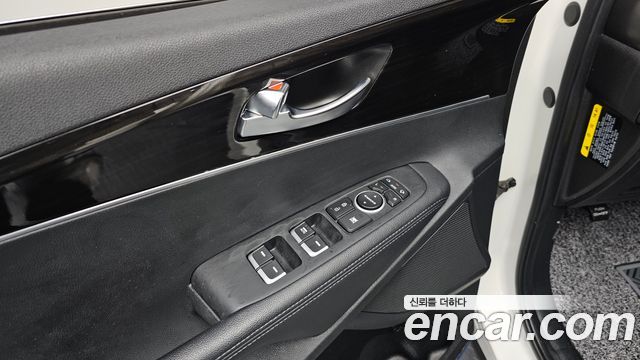 Kia Sorento 2018 — photo 19
