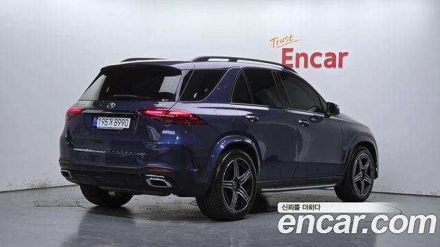 Mercedes-Benz GLE-Class 2023 — photo 2