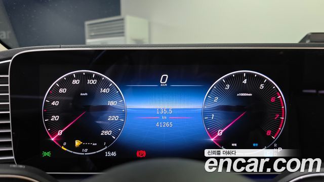 Mercedes-Benz GLE-Class 2023 — photo 11