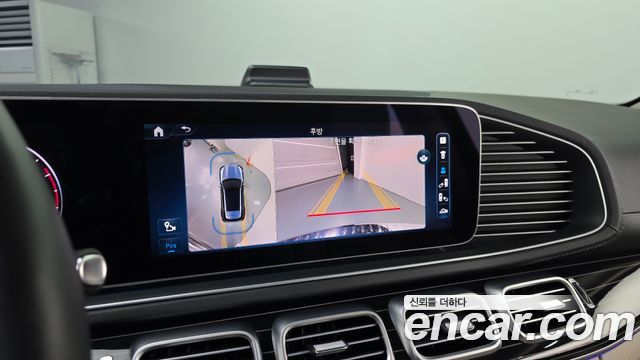 Mercedes-Benz GLE-Class 2023 — photo 20