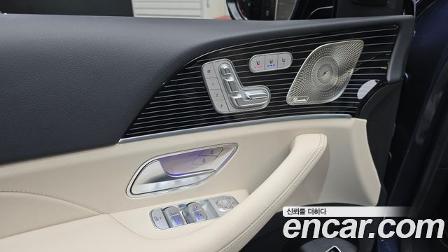 Mercedes-Benz GLE-Class 2023 — photo 25