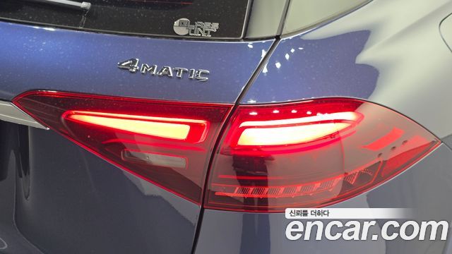 Mercedes-Benz GLE-Class 2023 — photo 9