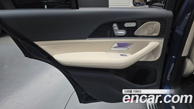 Mercedes-Benz GLE-Class 2023 — photo 15