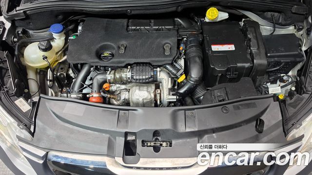 Peugeot 2008 2015 — photo 6