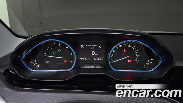 Peugeot 2008 2015 — photo 8