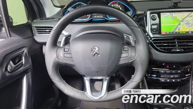 Peugeot 2008 2015 — photo 13
