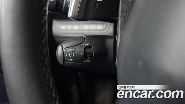 Peugeot 2008 2015 — photo 14