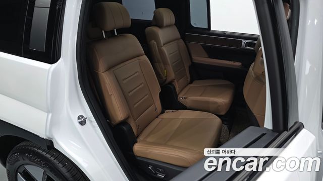 Hyundai Santafe 2024 — photo 17