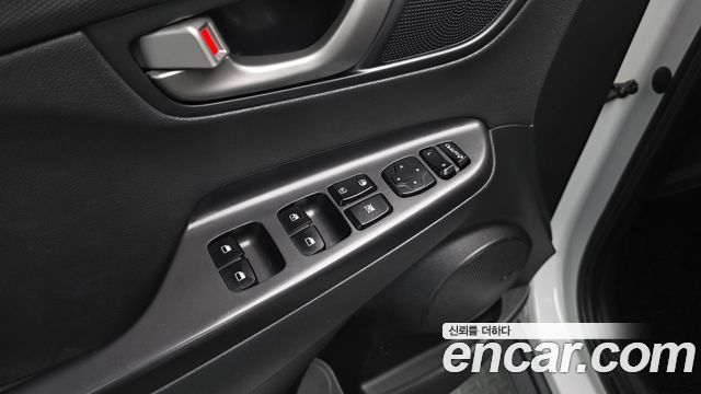 Hyundai Kona 2018 — photo 27