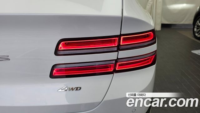 Genesis GV80 2025 — photo 9