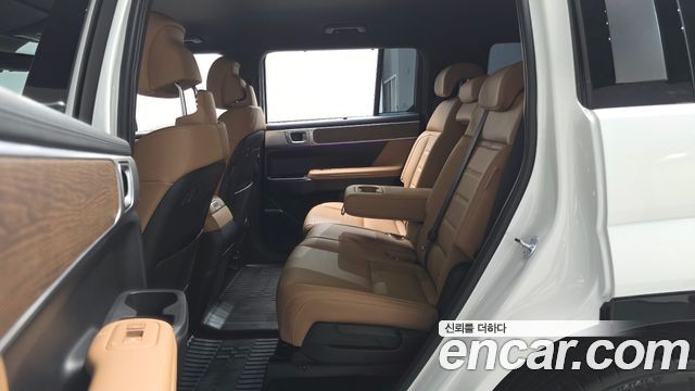 Hyundai Santafe 2025 — photo 18