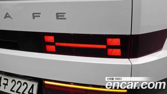 Hyundai Santafe 2025 — photo 9