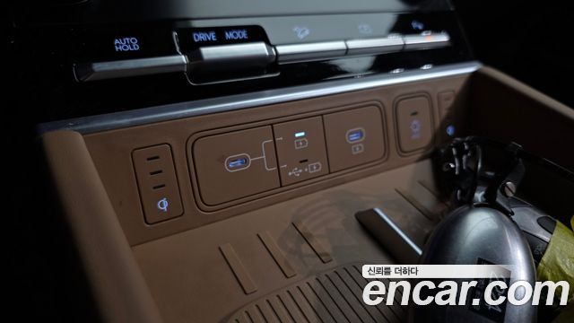 Hyundai Santafe 2025 — photo 34