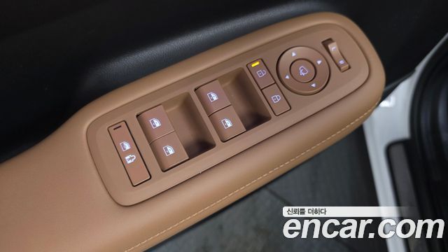 Hyundai Santafe 2025 — photo 35