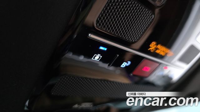 Hyundai Santafe 2025 — photo 41