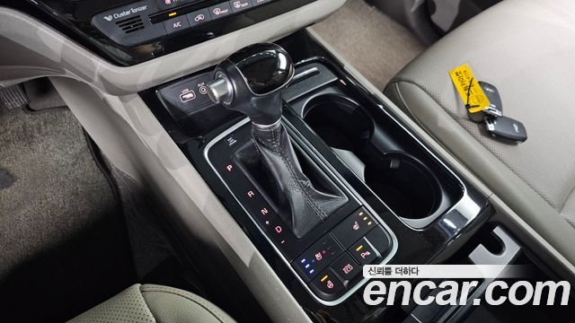 Kia Canival 2015 — photo 12