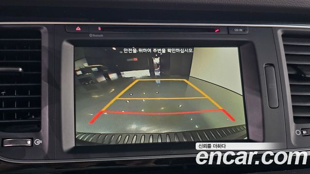 Kia Canival 2015 — photo 26