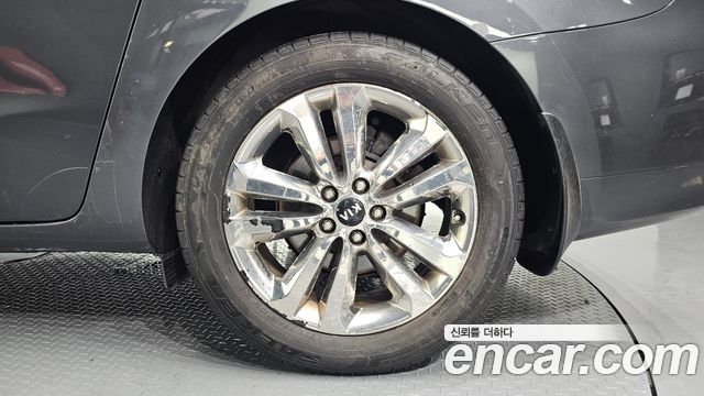 Kia Canival 2015 — photo 7