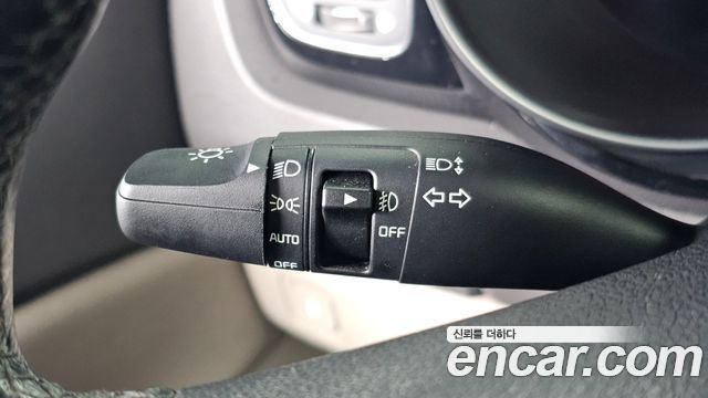 Kia Canival 2015 — photo 28
