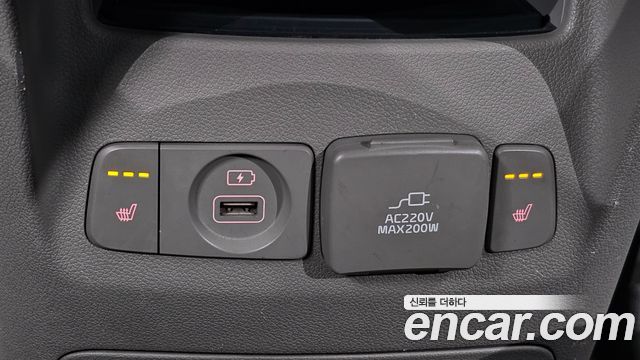 Kia Canival 2015 — photo 30