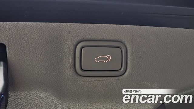 Kia Canival 2015 — photo 31