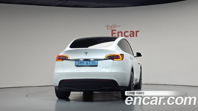 Tesla Model Y 2022 — photo 4