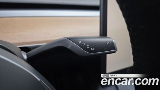 Tesla Model Y 2022 — photo 12
