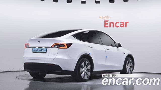 Tesla Model Y 2021 — photo 2