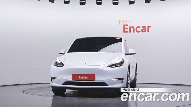 Tesla Model Y 2021 — photo 3