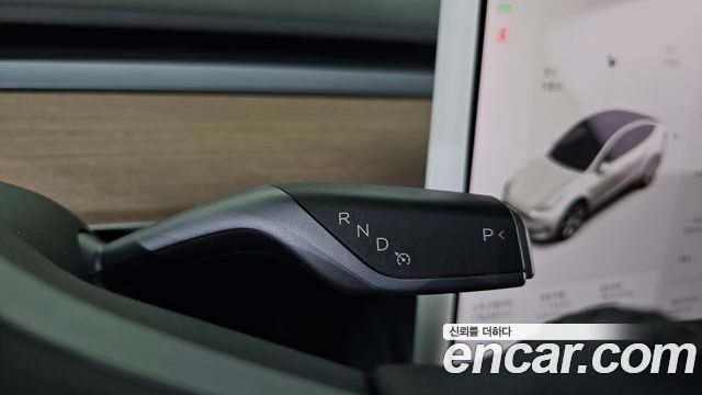 Tesla Model Y 2021 — photo 9