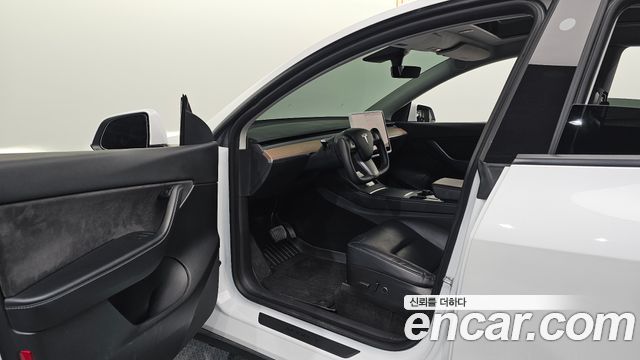 Tesla Model Y 2021 — photo 10