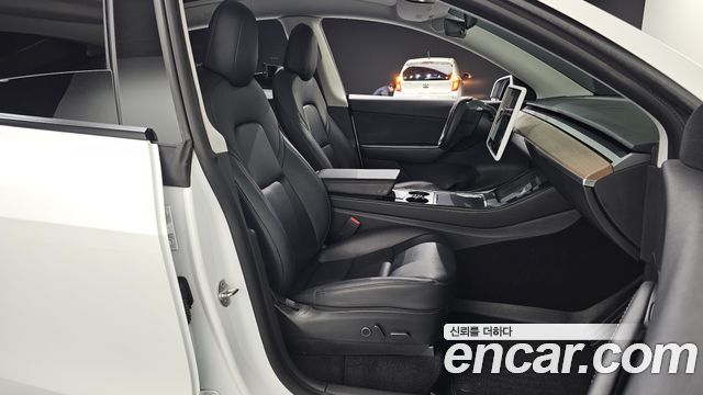 Tesla Model Y 2021 — photo 12